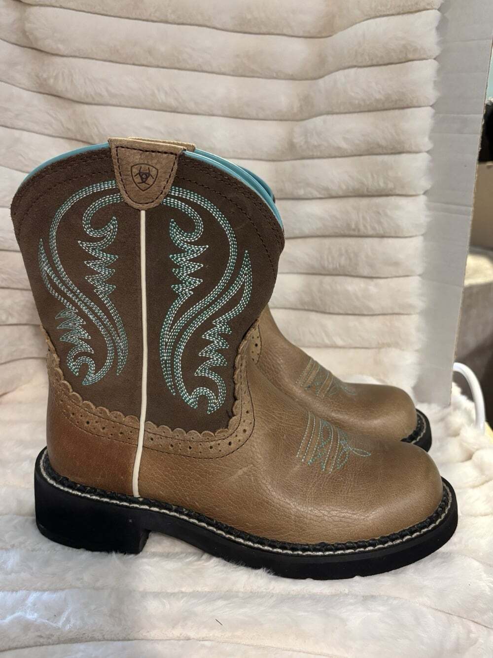 New NIB Ariat Kids Fatbaby Heritage Western Boots Brown Turquoise Size 5.5 Y